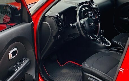KIA Soul II рестайлинг, 2017 год, 1 477 000 рублей, 24 фотография