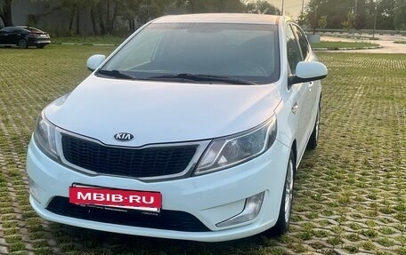 KIA Rio III рестайлинг, 2014 год, 950 000 рублей, 4 фотография