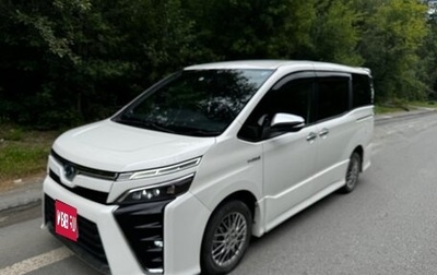 Toyota Voxy III, 2018 год, 2 299 000 рублей, 1 фотография