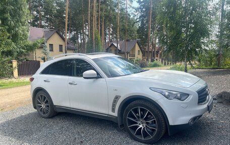 Infiniti FX II, 2013 год, 3 000 000 рублей, 1 фотография