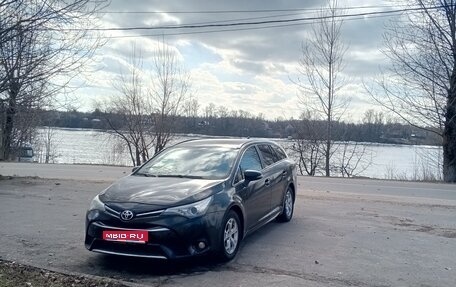 Toyota Avensis III рестайлинг, 2015 год, 1 380 000 рублей, 1 фотография