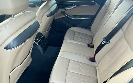Audi A8, 2018 год, 4 400 000 рублей, 13 фотография