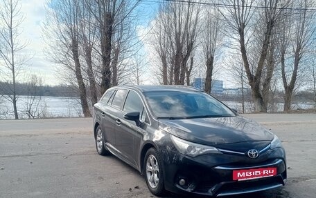 Toyota Avensis III рестайлинг, 2015 год, 1 380 000 рублей, 2 фотография