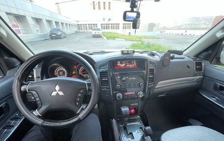 Mitsubishi Pajero IV, 2014 год, 2 500 000 рублей, 2 фотография