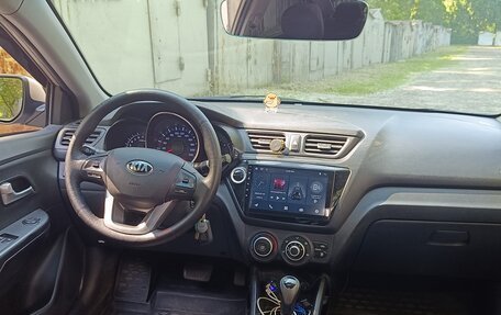 KIA Rio III рестайлинг, 2014 год, 860 000 рублей, 9 фотография