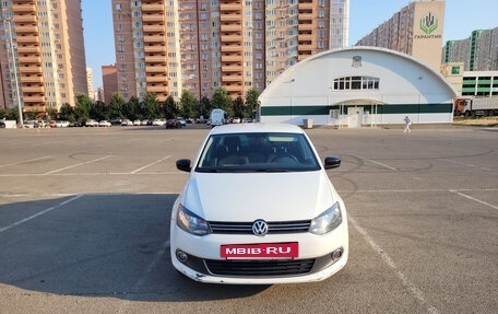 Volkswagen Polo VI (EU Market), 2014 год, 695 000 рублей, 2 фотография
