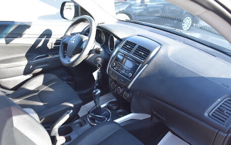 Mitsubishi ASX I рестайлинг, 2014 год, 1 100 000 рублей, 18 фотография
