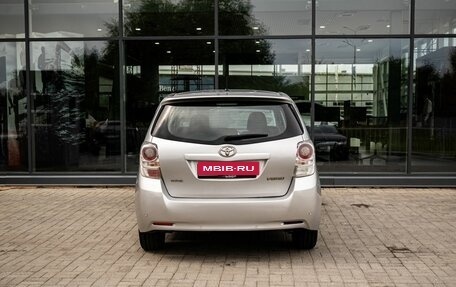 Toyota Verso I, 2011 год, 1 300 000 рублей, 4 фотография