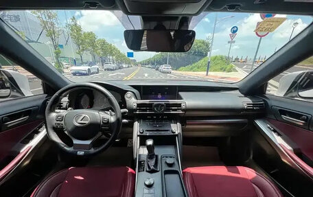 Lexus IS III, 2019 год, 3 025 000 рублей, 2 фотография
