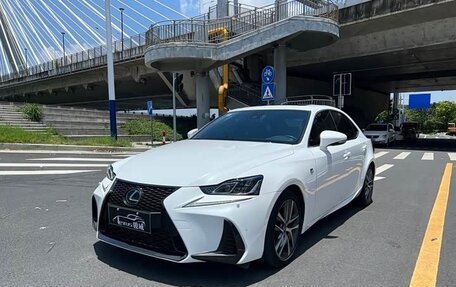 Lexus IS III, 2019 год, 3 025 000 рублей, 13 фотография