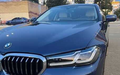 BMW 5 серия, 2020 год, 5 900 000 рублей, 4 фотография