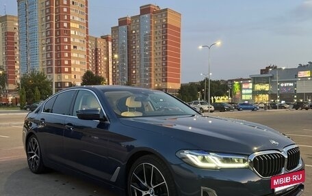BMW 5 серия, 2020 год, 5 900 000 рублей, 3 фотография