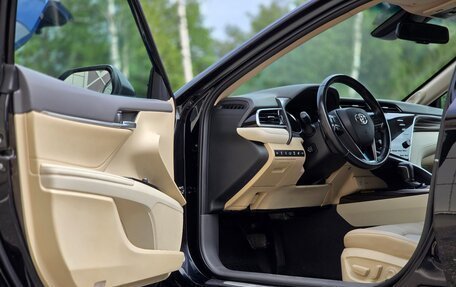 Toyota Camry, 2019 год, 2 799 999 рублей, 20 фотография