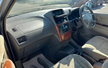 Toyota Gaia, 2003 год, 449 000 рублей, 12 фотография