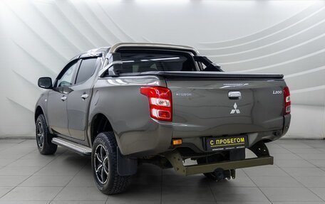 Mitsubishi L200 IV рестайлинг, 2015 год, 1 658 000 рублей, 5 фотография