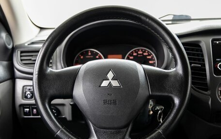 Mitsubishi L200 IV рестайлинг, 2015 год, 1 658 000 рублей, 14 фотография