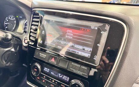 Mitsubishi Outlander III рестайлинг 3, 2018 год, 1 699 000 рублей, 15 фотография