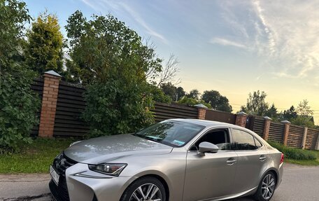 Lexus IS III, 2019 год, 2 400 000 рублей, 3 фотография