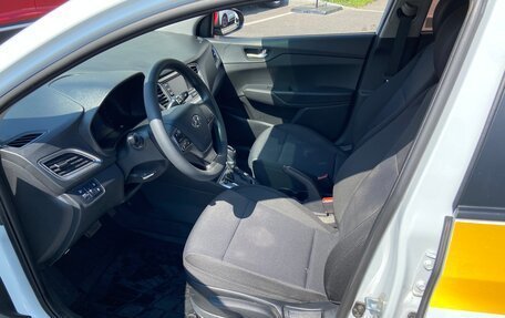 Hyundai Solaris II рестайлинг, 2020 год, 918 000 рублей, 10 фотография