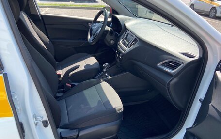 Hyundai Solaris II рестайлинг, 2020 год, 918 000 рублей, 13 фотография