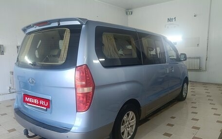 Hyundai Grand Starex Grand Starex I рестайлинг 2, 2010 год, 1 570 000 рублей, 4 фотография