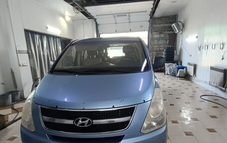 Hyundai Grand Starex Grand Starex I рестайлинг 2, 2010 год, 1 570 000 рублей, 2 фотография