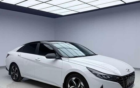 Hyundai Elantra, 2021 год, 1 980 000 рублей, 2 фотография