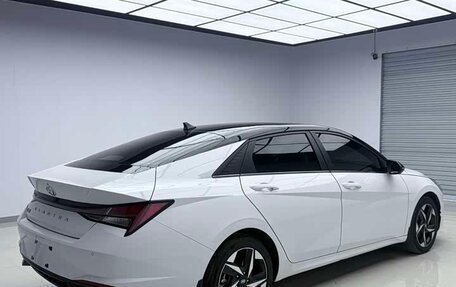 Hyundai Elantra, 2021 год, 1 980 000 рублей, 4 фотография