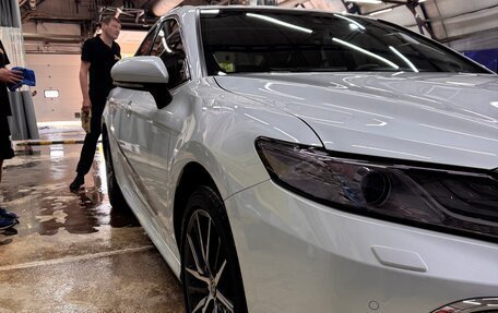 Toyota Camry, 2021 год, 3 950 000 рублей, 6 фотография