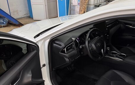 Toyota Camry, 2021 год, 3 950 000 рублей, 14 фотография