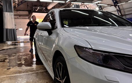 Toyota Camry, 2021 год, 3 950 000 рублей, 16 фотография