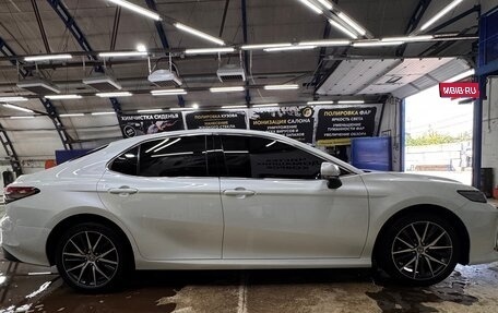 Toyota Camry, 2021 год, 3 950 000 рублей, 18 фотография