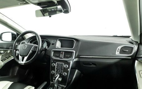 Volvo V40 Cross Country I, 2017 год, 1 849 700 рублей, 9 фотография