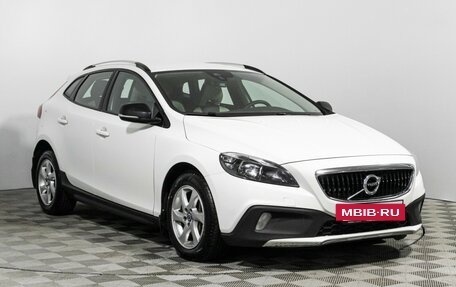 Volvo V40 Cross Country I, 2017 год, 1 849 700 рублей, 3 фотография