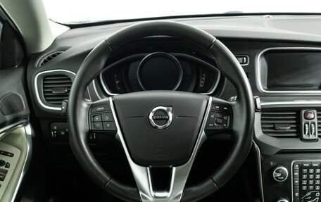 Volvo V40 Cross Country I, 2017 год, 1 849 700 рублей, 19 фотография