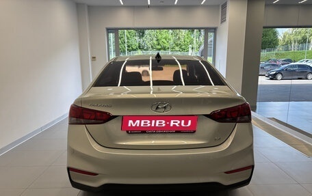 Hyundai Solaris II рестайлинг, 2017 год, 1 300 000 рублей, 5 фотография