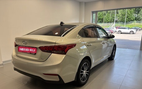 Hyundai Solaris II рестайлинг, 2017 год, 1 300 000 рублей, 4 фотография