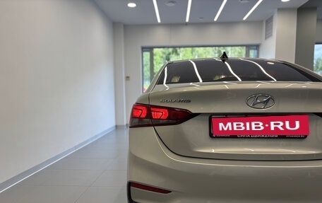 Hyundai Solaris II рестайлинг, 2017 год, 1 300 000 рублей, 23 фотография
