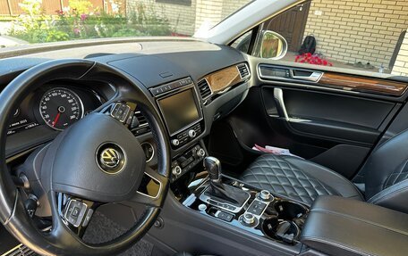 Volkswagen Touareg III, 2017 год, 4 650 000 рублей, 5 фотография