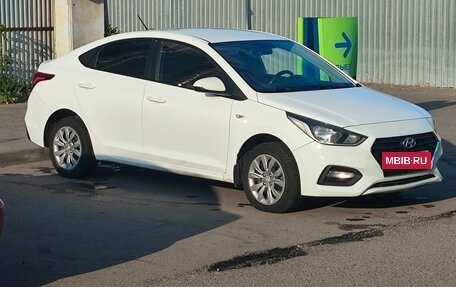 Hyundai Solaris II рестайлинг, 2017 год, 875 000 рублей, 3 фотография