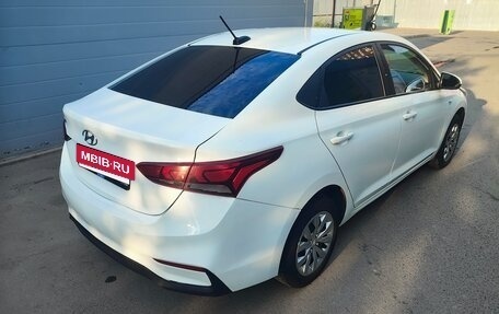 Hyundai Solaris II рестайлинг, 2017 год, 875 000 рублей, 4 фотография
