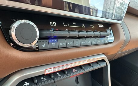 Toyota Sequoia, 2025 год, 13 499 000 рублей, 15 фотография