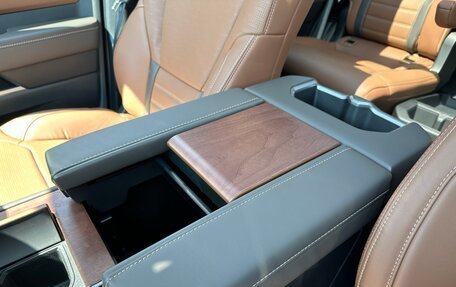 Toyota Sequoia, 2025 год, 13 499 000 рублей, 23 фотография