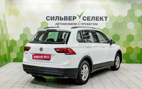 Volkswagen Tiguan II, 2019 год, 1 950 000 рублей, 2 фотография