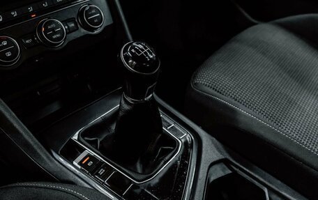 Volkswagen Tiguan II, 2019 год, 1 950 000 рублей, 16 фотография