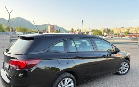 Opel Astra K, 2020 год, 1 900 000 рублей, 7 фотография