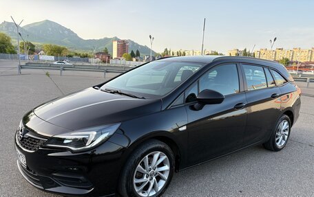 Opel Astra K, 2020 год, 1 900 000 рублей, 8 фотография