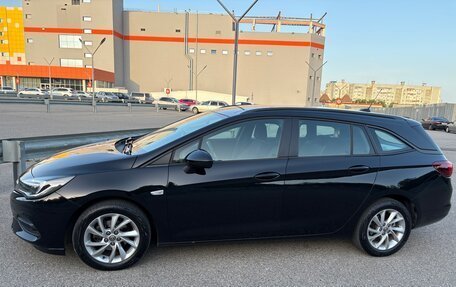 Opel Astra K, 2020 год, 1 900 000 рублей, 4 фотография