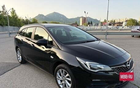 Opel Astra K, 2020 год, 1 900 000 рублей, 10 фотография