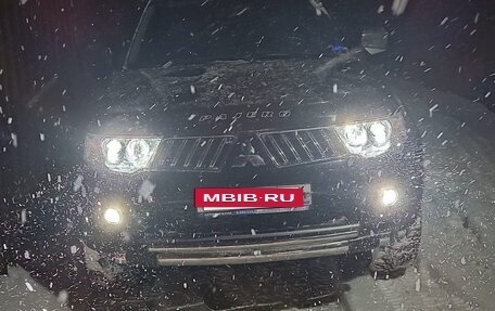 Mitsubishi Pajero Sport II рестайлинг, 2011 год, 1 900 000 рублей, 15 фотография